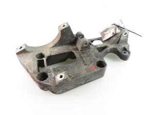 AUDI A3 8P1 Generatorhalterung 06F903143B Petrol 110kw 2003 21812483