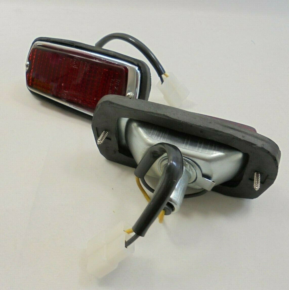FOR DATSUN 620 TRUCK PICKUP TURN SIGNAL INDICATOR SIDE MARKER