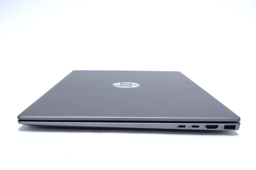 HP Pavilion 16-ag0070wm | AMD Ryzen 7 8840U 8 GB RAM 512 GB NVMe Win 11 Home - Foto 8 di 13