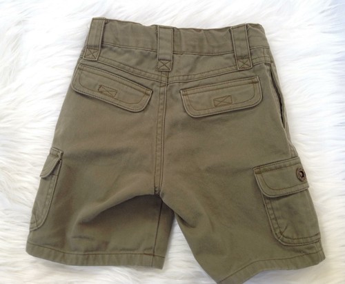 ¿Viajero tropical Janie & Jack para niños? Pantalones cortos cargo verde oliva caqui 2T - Imagen 2 de 3