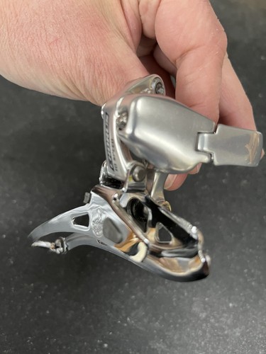 Campagnolo Chorus 10 Spd Front Derailleur. 32mm Band On, double chainset - Picture 6 of 6