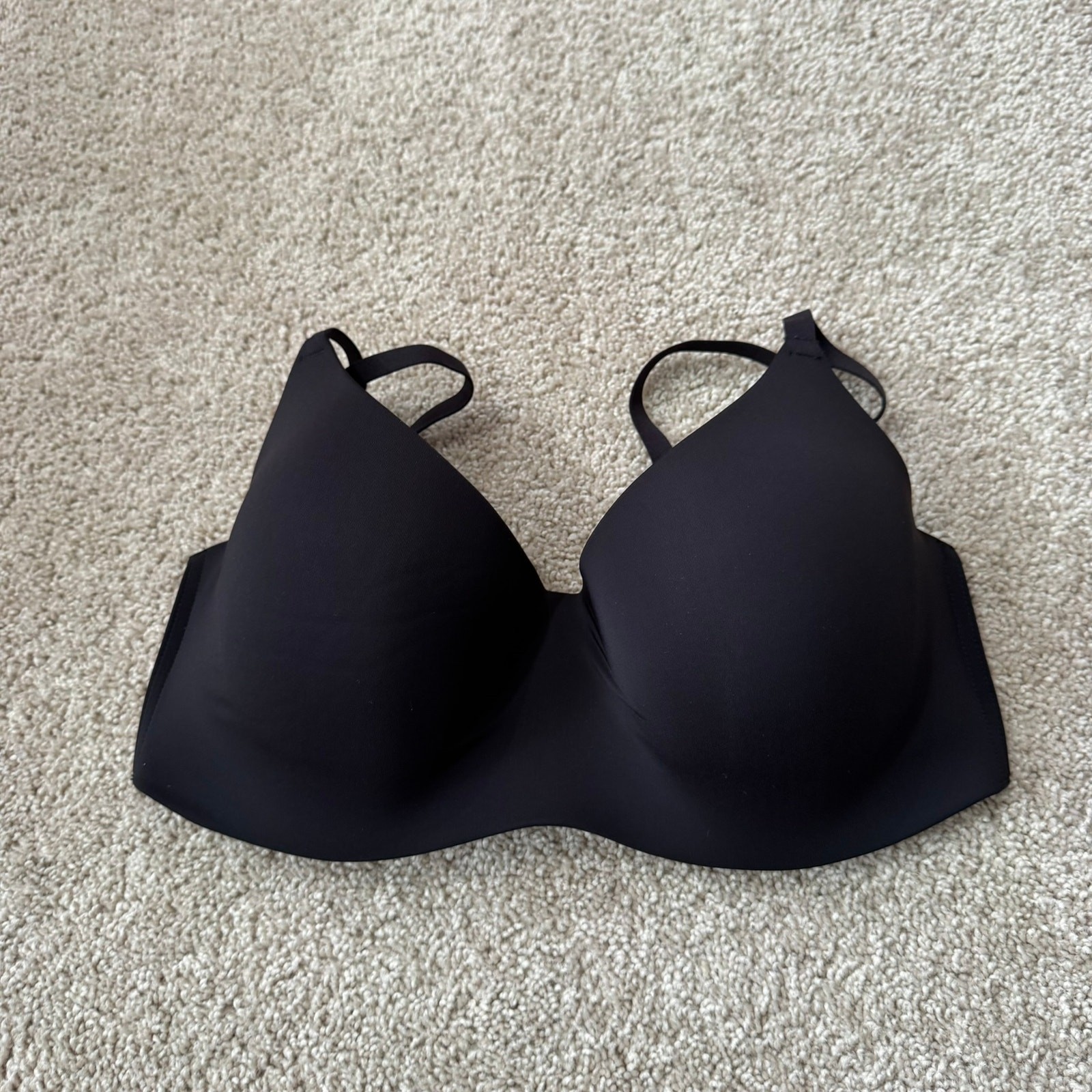 Maidenform Solid Black Wireless Padded Bra Women'… - image 1