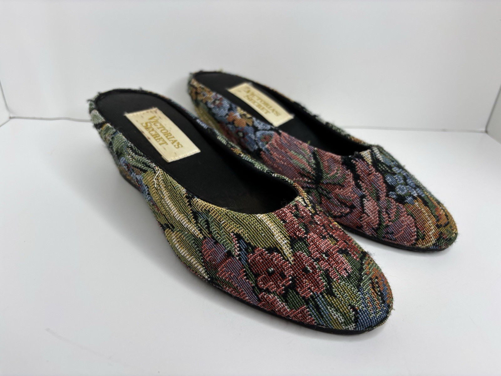 PANTOFOLA D’ORO Pantofole vintage Victoria's Secret arazzo floreale tappeto tacco mules taglia 5 6