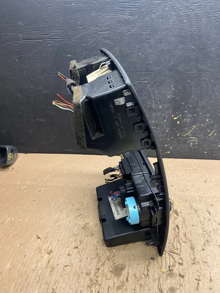 2005 to 2007 Chrysler 300 Dash Heater A/C Climate Control Radio Panel t8958 DG - Image 4 of 4