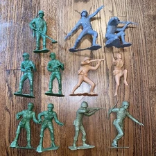 Original Vintage 1963 - Lot of 11 Louis Marx & Co WWII 6 Inch Army Toy Soldiers