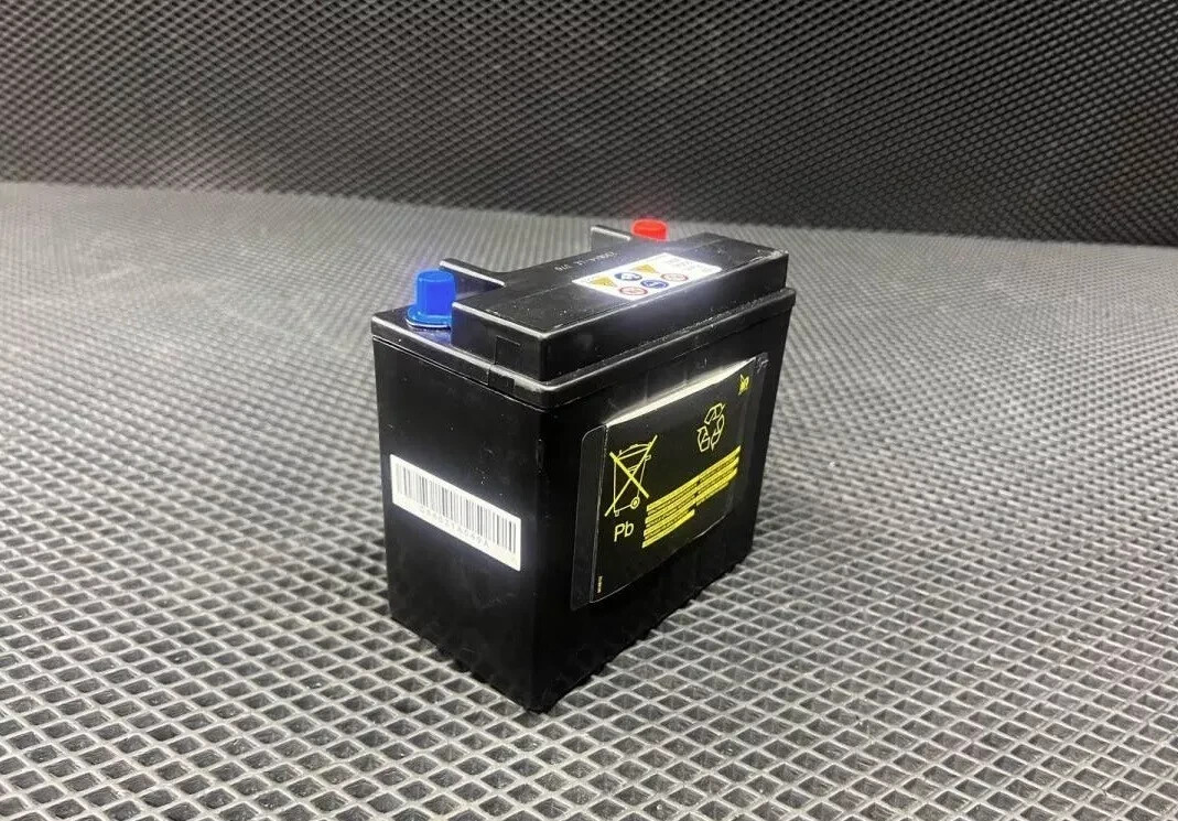 Exide EK151 Start-Stop Auxiliary AGM steun- en back-upaccu, 12V, 15Ah, 200A