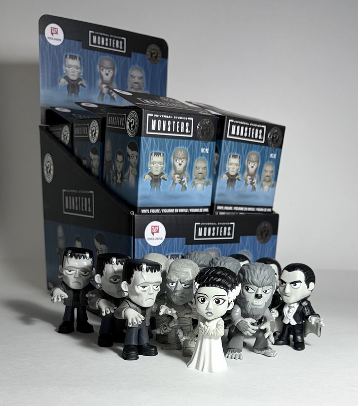12 Funko Mystery Minis Universal Monsters Walgreens Exclusive B&W w/display Box