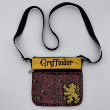 Bolso Bandolera Loungefly Harry Potter Hogwarts Gryffindor con Correa Ajustable