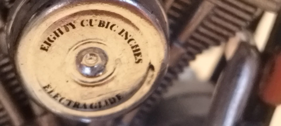 Harley-Davidson FLHT Electra Glide Standard - Maisto 1997 Collector Edition - Bild 2 von 4