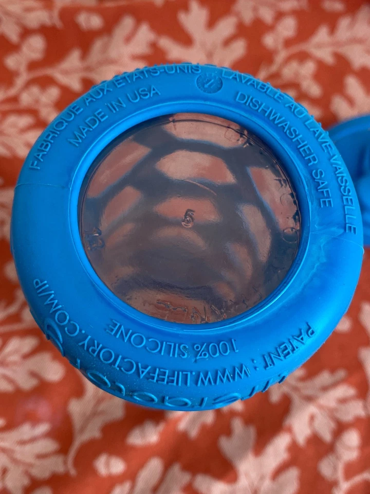 Garrafa de água de vidro Lifefactory 22 oz, tampa flip hexagonal manga de silicone, azul, sem BPA - Imagem 4 de 4