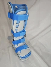 3️⃣ Kids Walker Fracture Boot Air CAM - Large