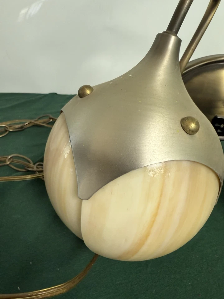 Lámpara de Pared Vintage Mediados de Siglo Beige Carmelo Escoria Vidrio Flor Tulipán Foto 4 de 4