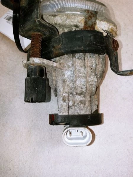 HYUNDAI SONATA 2002 03 04 2005 CONDUCTOR DELANTERO IZQUIERDO ANTINIEBLA FARO ANTINIEBLA OEM Foto 3 de 4