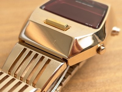 SEIKO ALBA AKA W670-4000 Gold Darth Vader Digital Quartz Men's