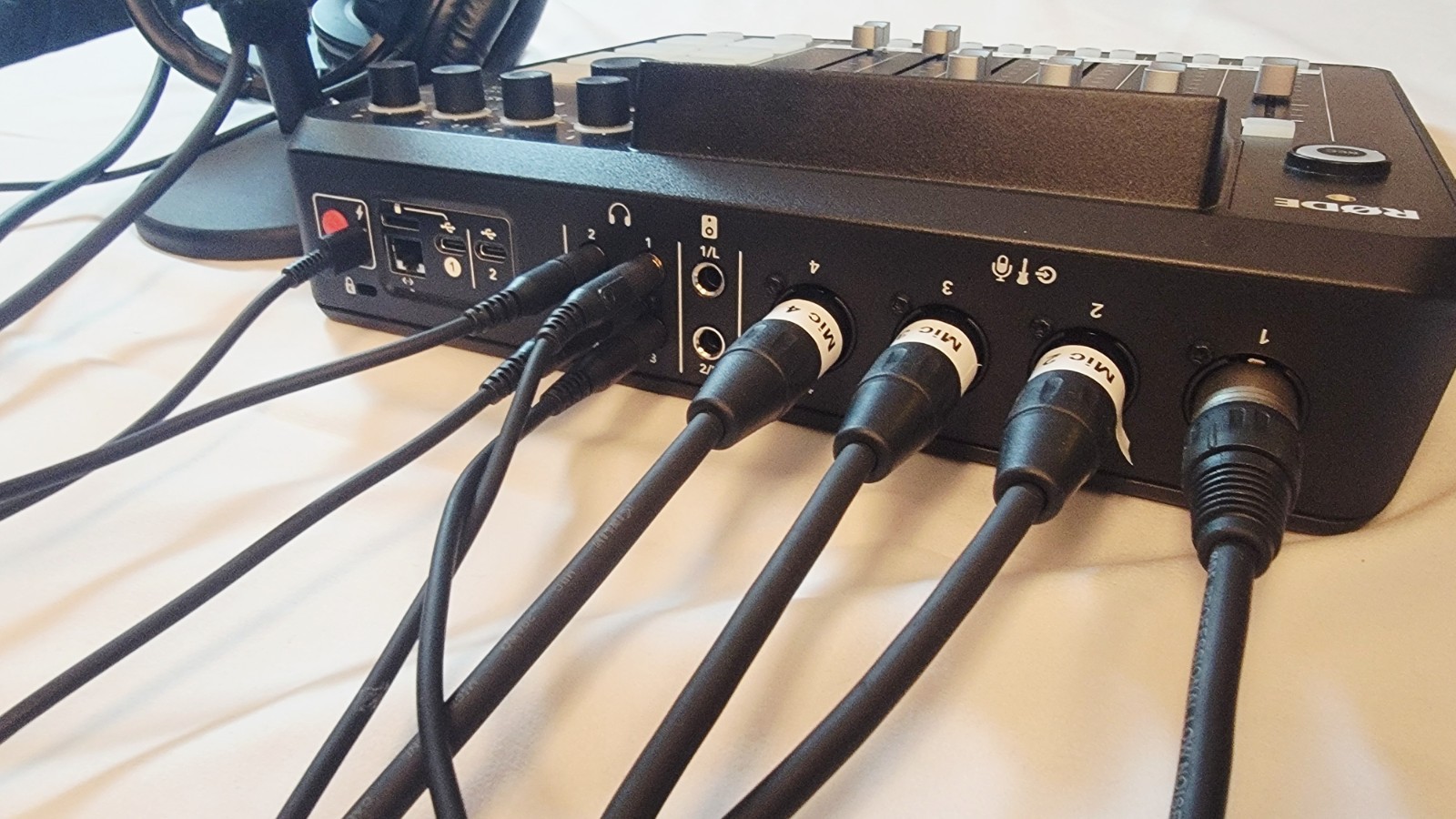 Rode Rodcaster Pro 2 Podcast BUNDLE for Podcasting