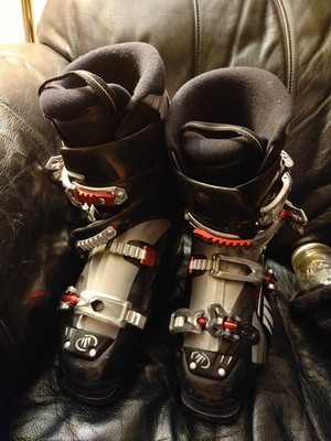 TECNICA MEGA SKI BOOTS SIZE 26.5 305mm 