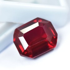Rare pierre précieuse en vrac certifiée rubis rouge naturel 21 ct coupe émeraude