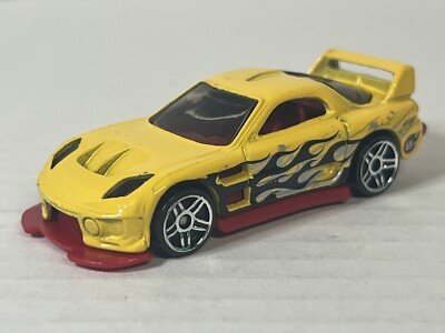 Hot Wheels 2002 24 Seven Yellow Red Diecast Metal Toy Model Car 1