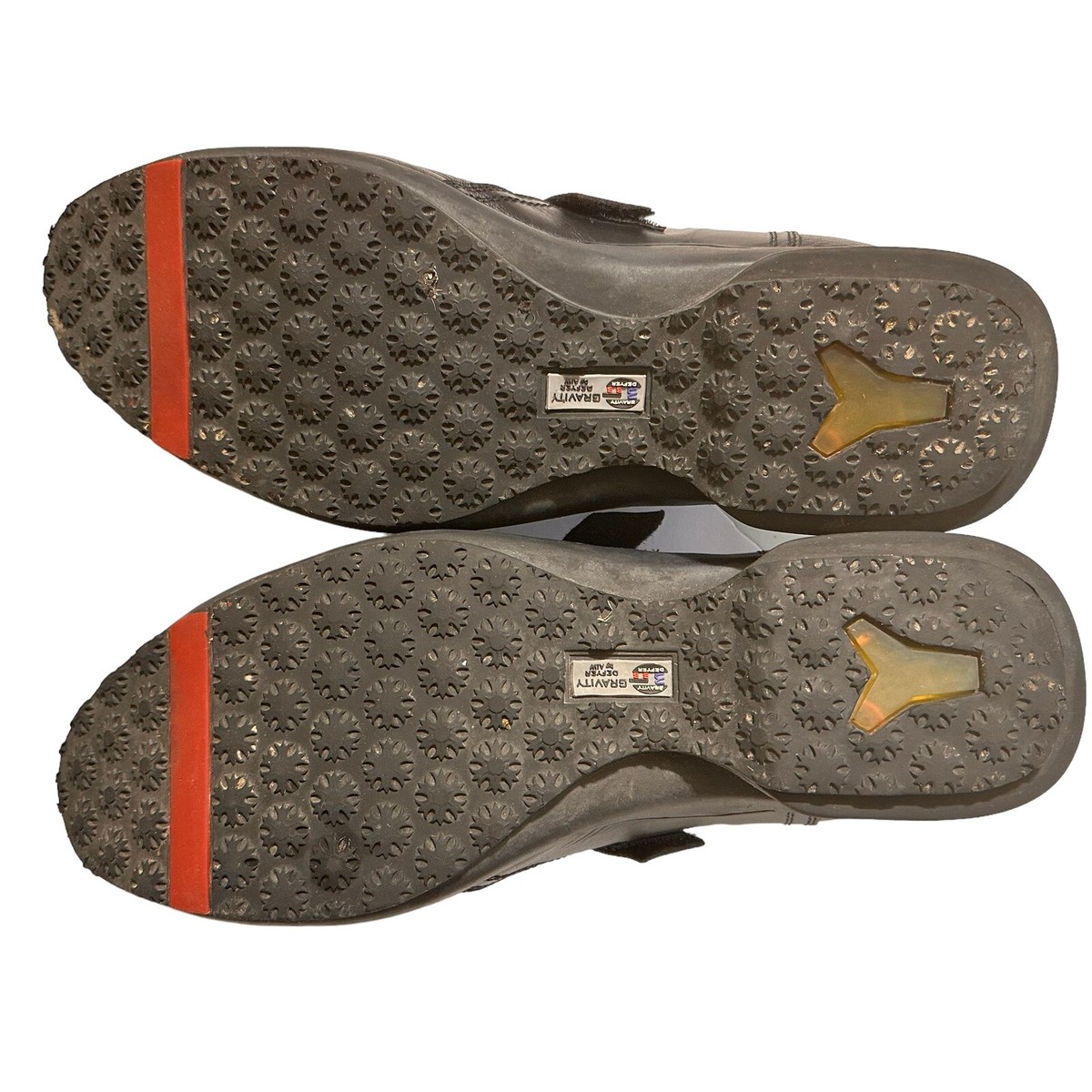 GRAVITY DEFYER Mens Slip On Grommet Black Leather Strap 