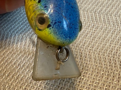 Vintage Bagley B2 Bomber Square Lip Balsa Crankbait — 2.5" Chartreuse & Blue - Picture 6 of 7