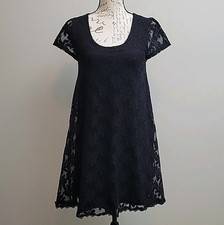 Kimchi Blue Women's Size Medium Black Daisy Lace Overlay Dress Cap Sleeve 🖤
