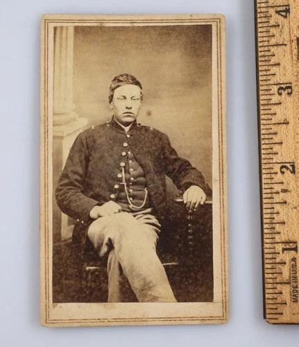 Vintage CDV Photo Unknown Civil War Soldier