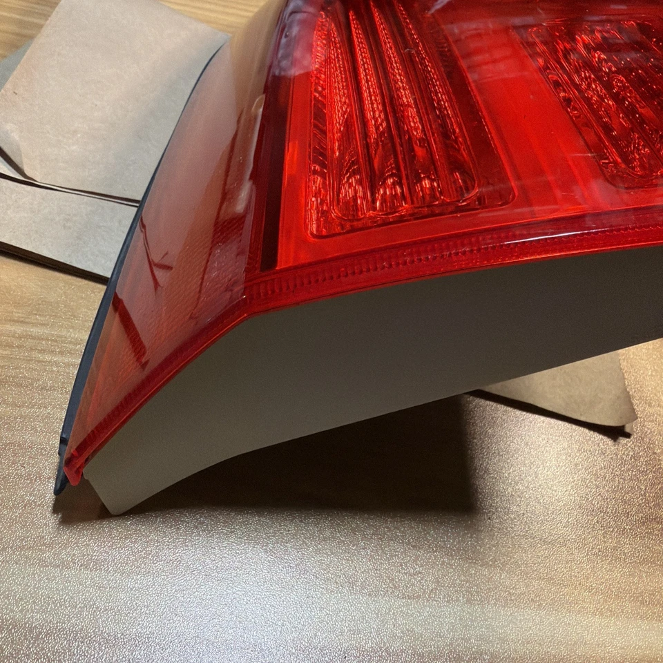 Genuine Used GM Driver Side Tail Lamp Applique 20845443 GMC Terrain 2010-2017 - Image 3 of 4