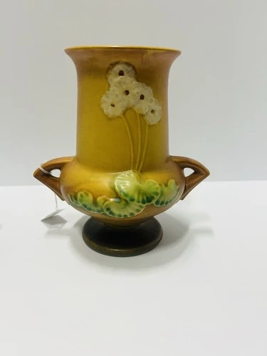 VINTAGE ROSEVILLE POTTERY PRIMROSE VASE #766-8 READ