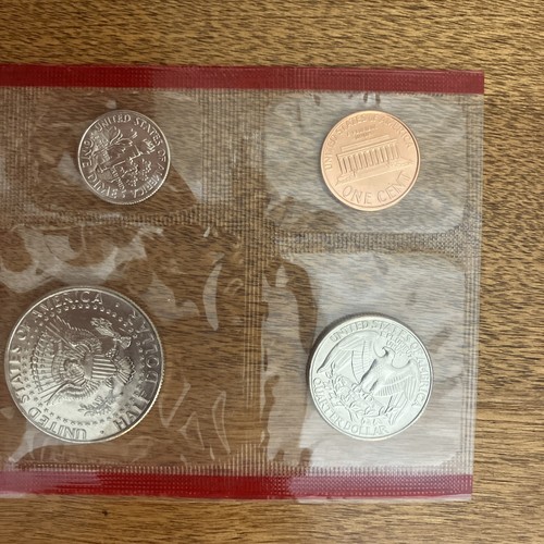 US Mint: 1995 Uncirculated Set Original Government Packaging OGP Collectible - Picture 9 of 9