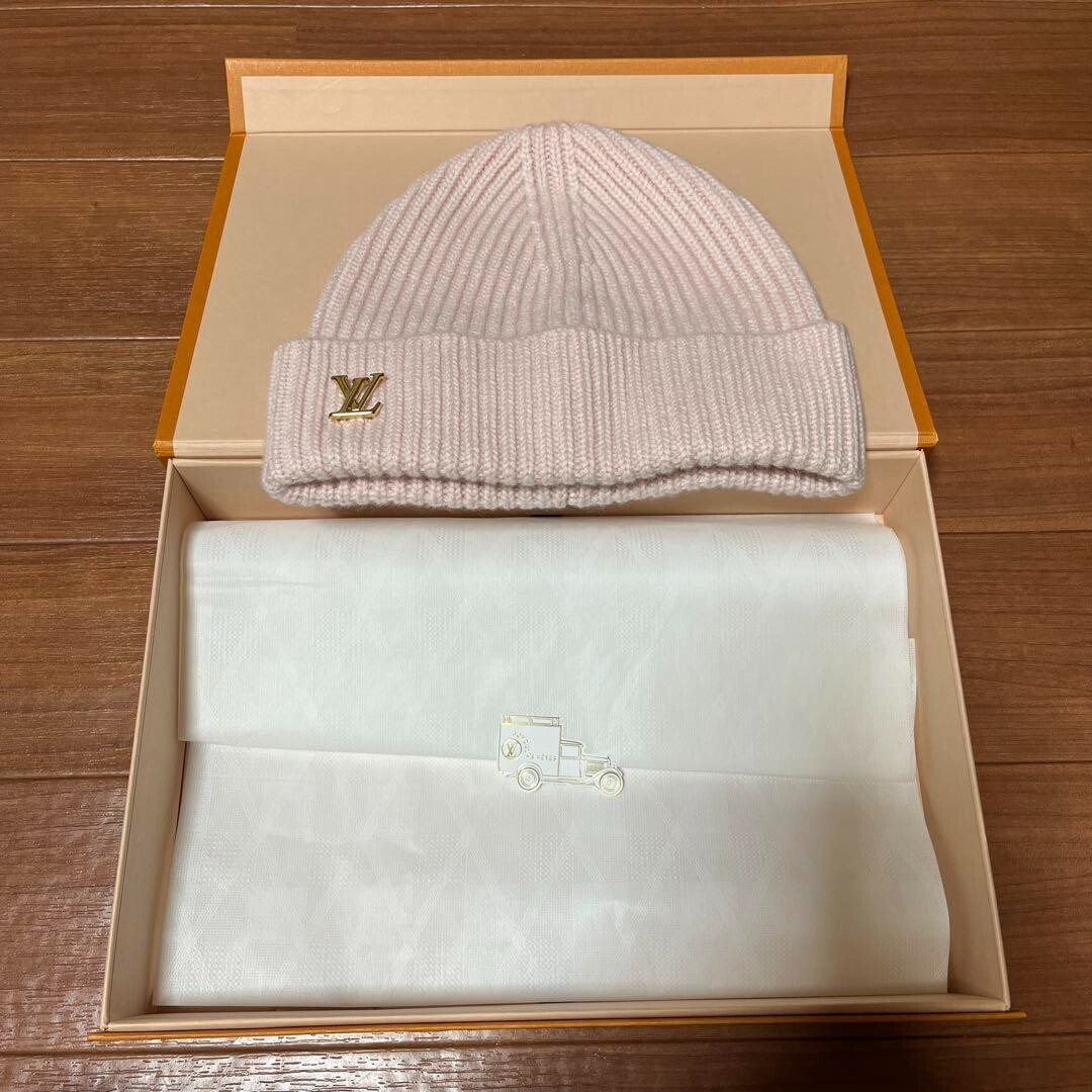 Louis Vuitton Pink Knit Beanie Brand New in Box - Perfect for Gift