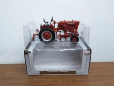 1/16 Spec Cast Toy IH Farmall Cub Tractor with Cultivator ZJD1816