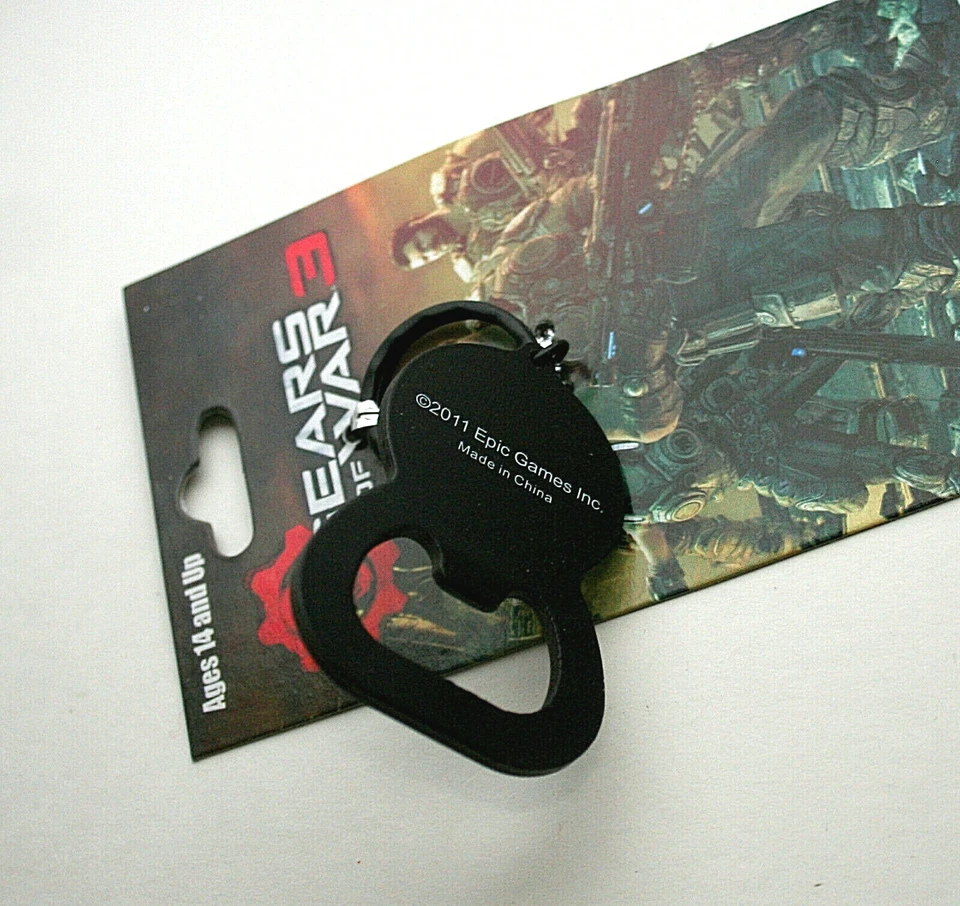 Gears Of War 3 NECA Bottle Opener & Key Chain New NOS Sealed MOC 2011  - Image 3 of 4