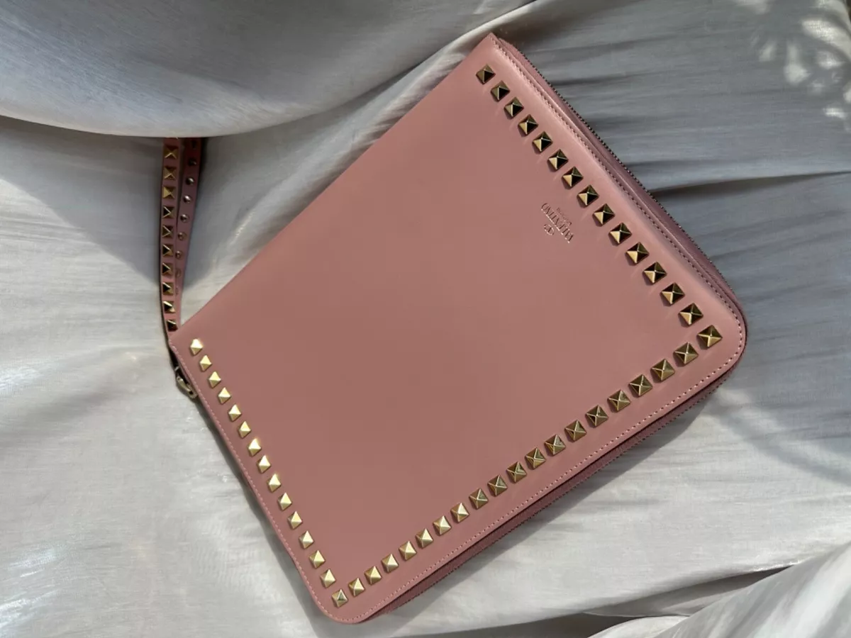 valentino pouch |