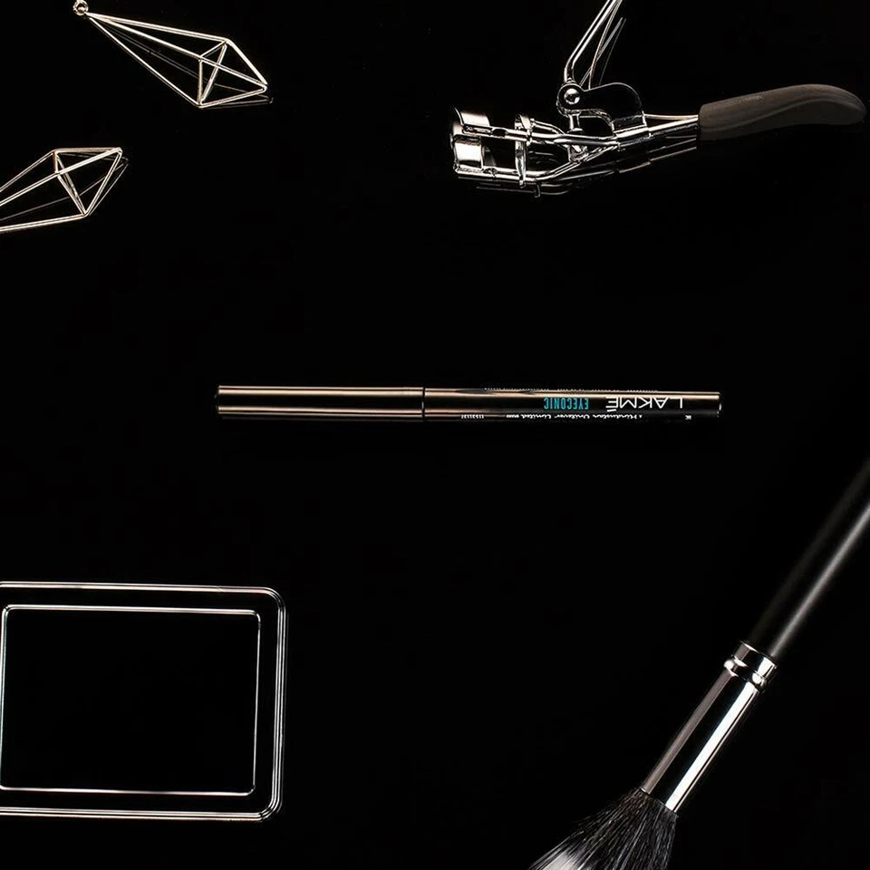 LAKMÉ Eyeconic Kajal Twin Pack, Negro, 0.35g con Acabado Mate 0.35g Foto 4 de 4