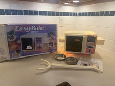Kenner Vintage Easy-Bake Oven Dual-Temperature Baking Set with Box Pans