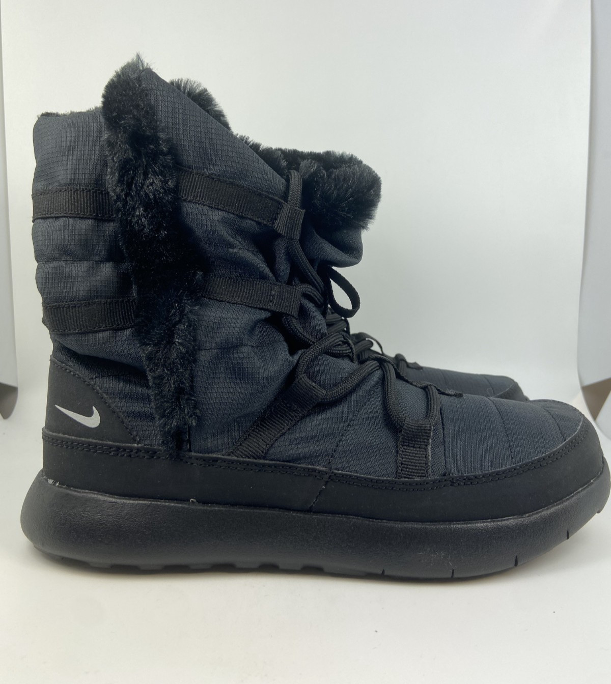 807759-001 (PSV) Size 3 Youth Nike Roshe One Hi Black/Metallic Silver -NIB thumbnail 4