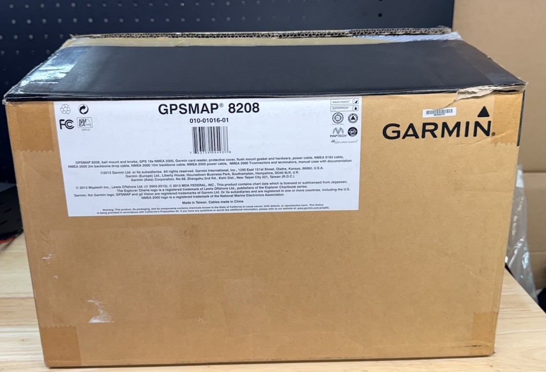 GARMIN GPSMAP 8208 ChartPlotter GPS Marine Navigation MFD Touch NEW