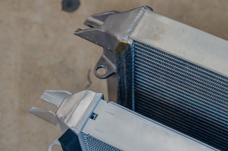 Ford GT 2005-2006 Radiator