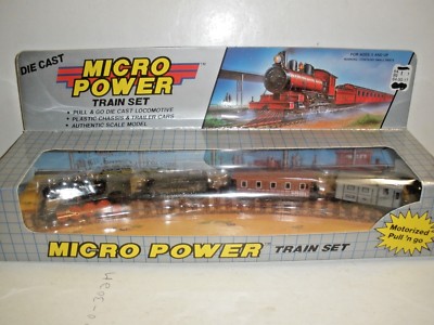 NEW DIE CAST MICRO POWER TRAIN SET BLACK PULL & GO Silver Packaging HTF NOS (T33