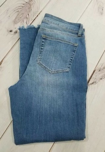 Distressed Blue Jeans Sz 9/29 Inseam 26 