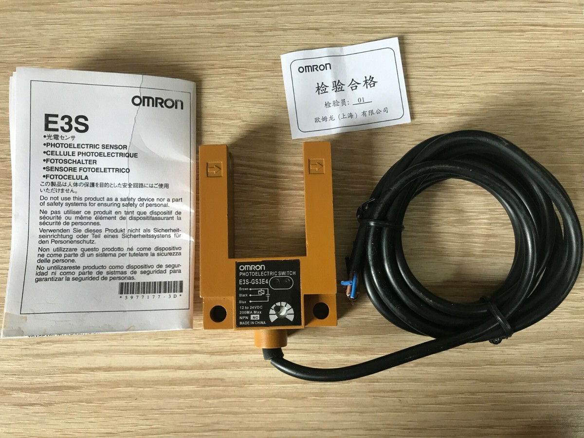 Sensore Fotoelettrico E3Z-D62 Omron - Interruttore Di Prossimit&agrave; - Nuovo