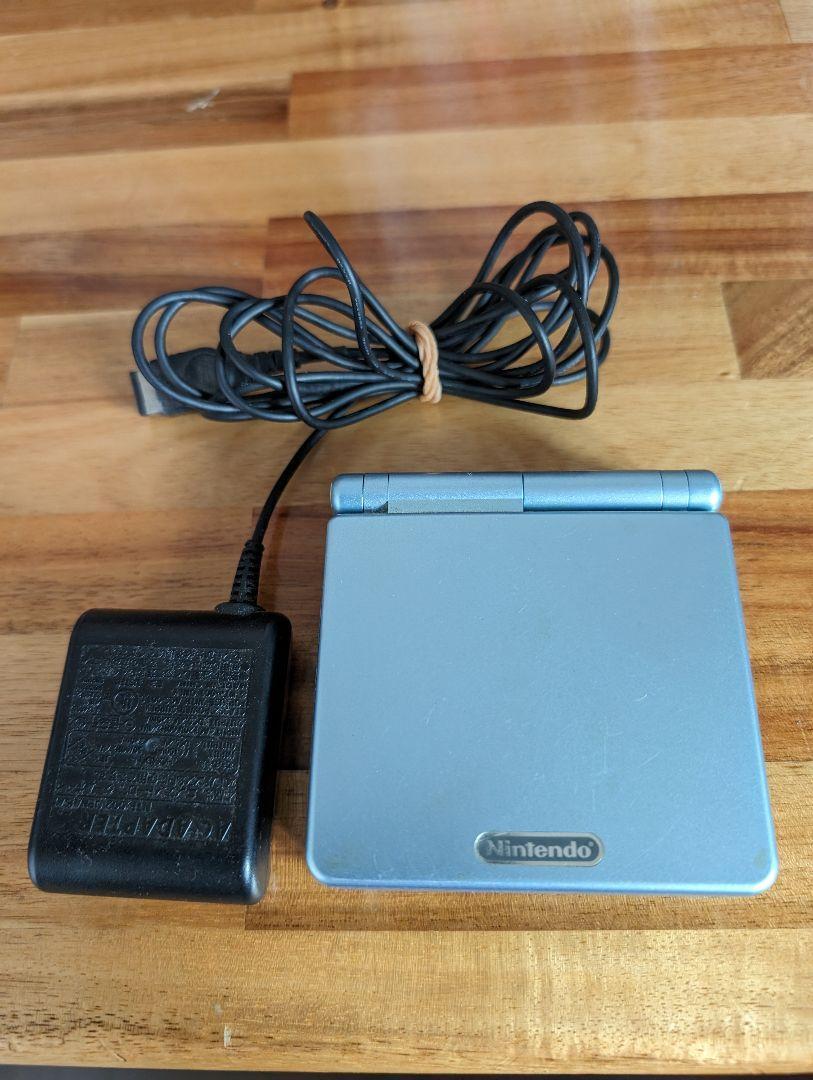 Nintendo Game Boy Advance SP 青、充電器セット ゲームボーイアドバンスSP 青 充電器・カセット3つ・おまけ付き