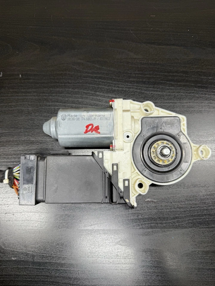 Volkswagen Beetle 1998-2002 nuevo motor ventana eléctrica lado del conductor n.º de parte: 1J2 959 802 C Foto 4 de 4