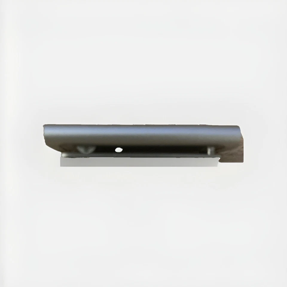 Apple iPod Shuffle 2GB 3rd Gen Generation Silver MP3 Tested - Image 3 of 4