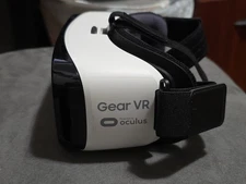 Samsung Gear VR Powered by Oculus SM-R322 Virtual Reality Headset