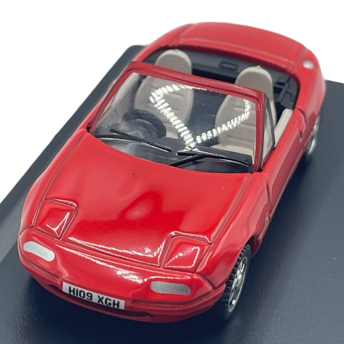 Mazda MX5 Miata Classic NA Red with Black interior Diecast car 1