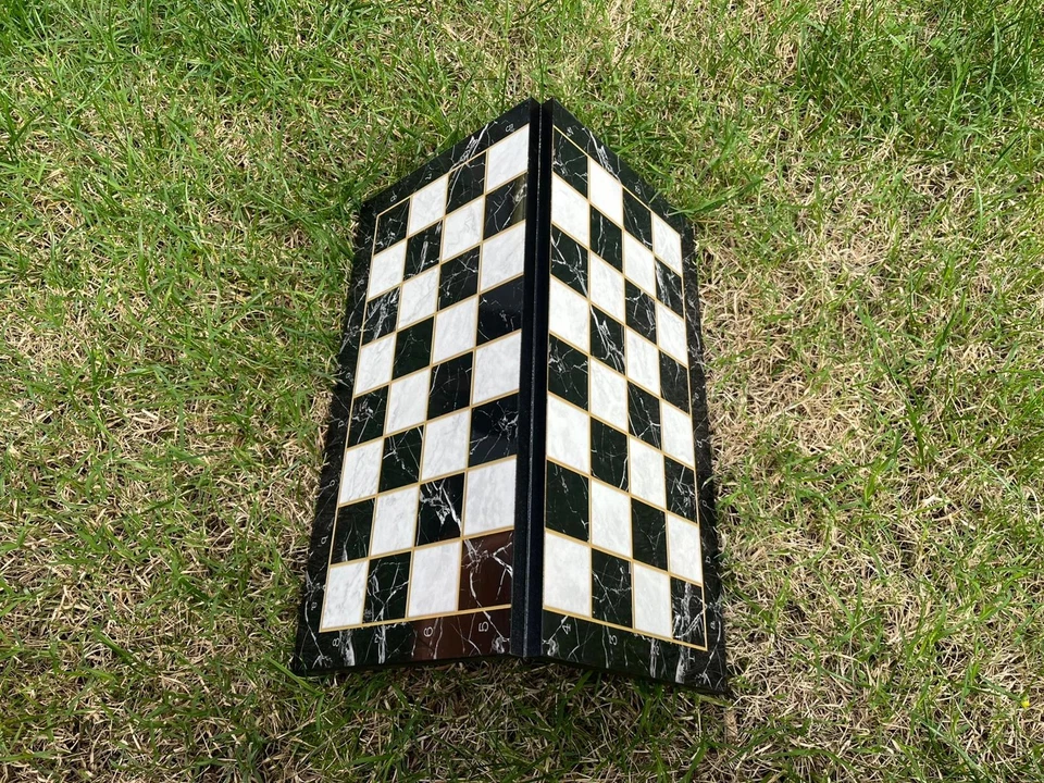 Historical Chess Set w Large Chessboard - Metal Chess Figures - Wood Chessboard - Image 2 of 4