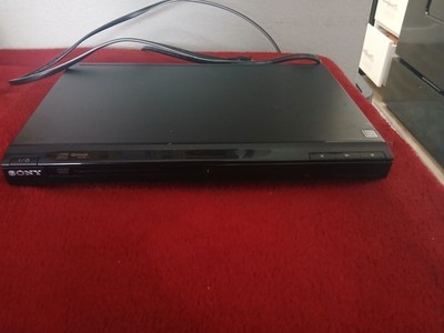 SONY DVP-SR200P DVD/CD Player  (tested)  no remote 