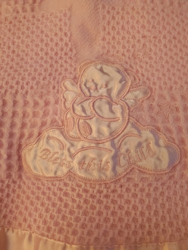 Bless this Child Engel Teddybär rosa Baby Mädchen Decke Satin Acryl Thermo - Bild 2 von 5