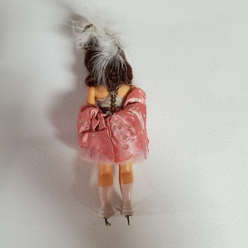 VTG Creepy Doll Ice Skates Open Close Eyes Pink Sequin & Nylon Net 7.5 " - Picture 4 of 11